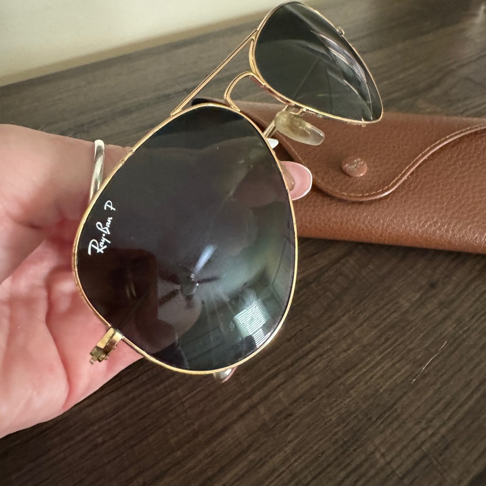 Ray-Ban Gold Aviator Sunglasses with Green Polarized Lenses for Men or Women.